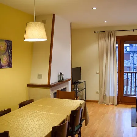Duplex Con Vistas En Benasque Apartment Exterior photo